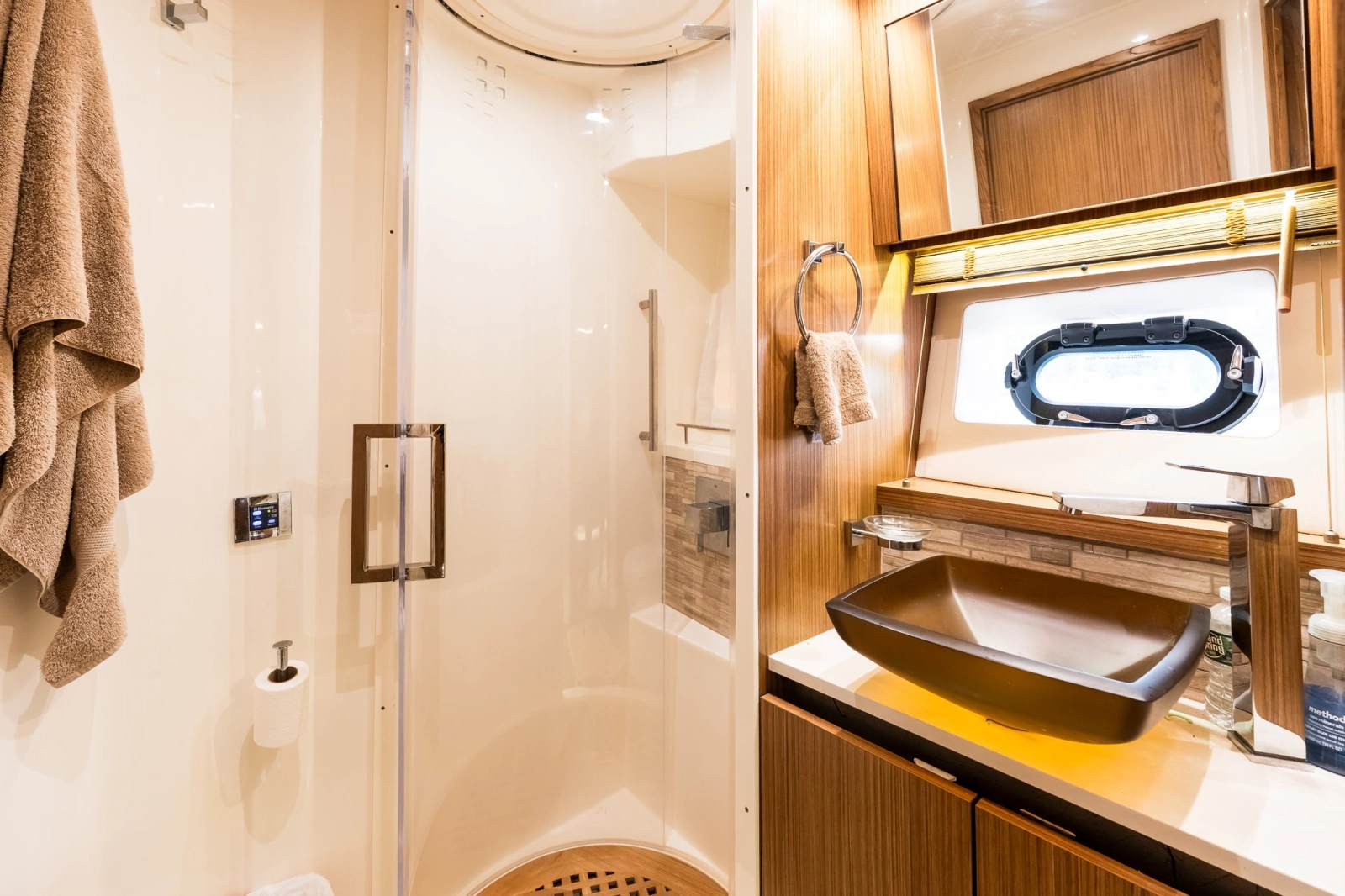 2018 Sea Ray L550