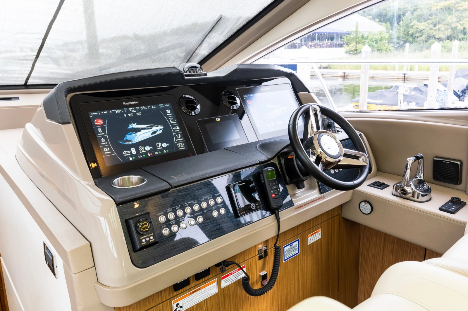 2018 Sea Ray L550