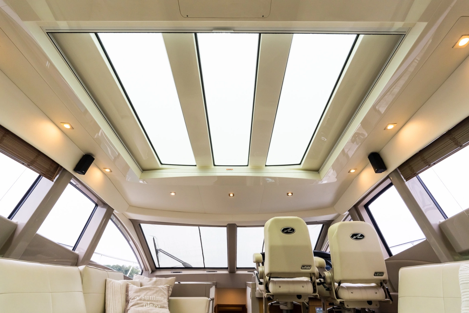 2018 Sea Ray L550