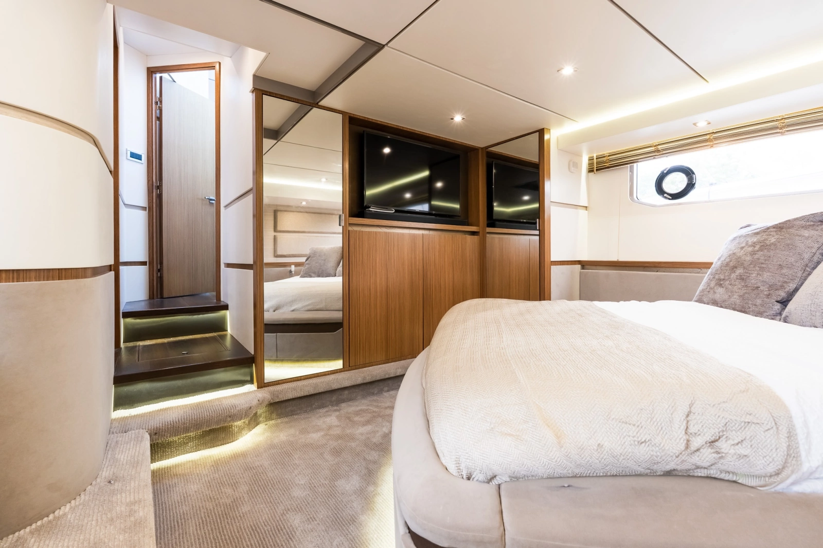2018 Sea Ray L550