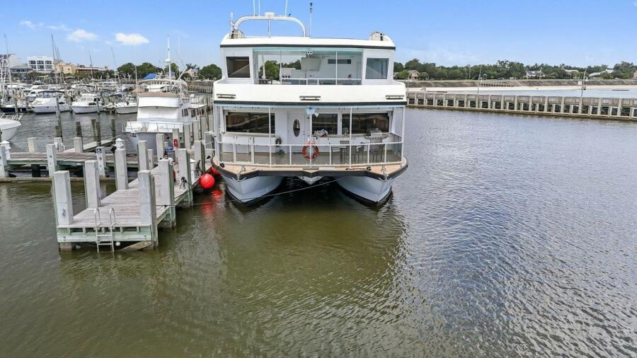 2018 Avenger Luxury Catamaran Coastal Cruiser