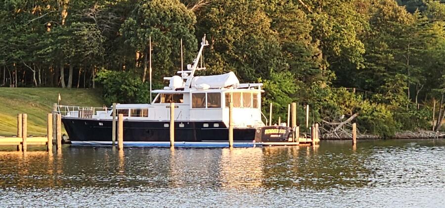 1969 Derecktor Hunt Motor Yacht