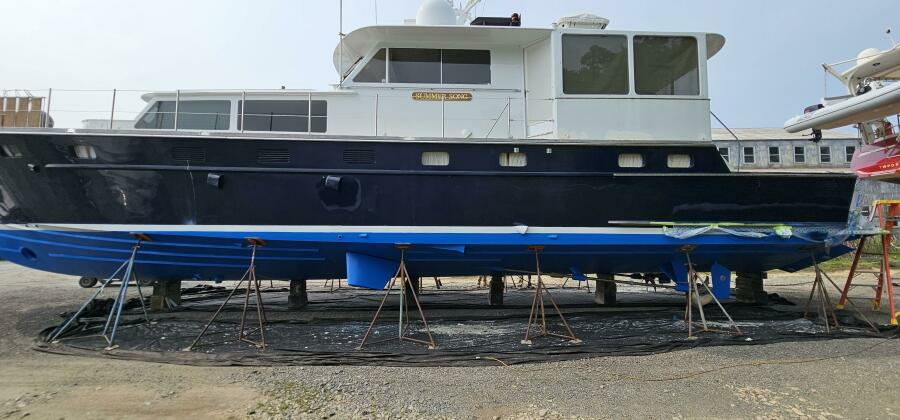 1969 Derecktor Hunt Motor Yacht