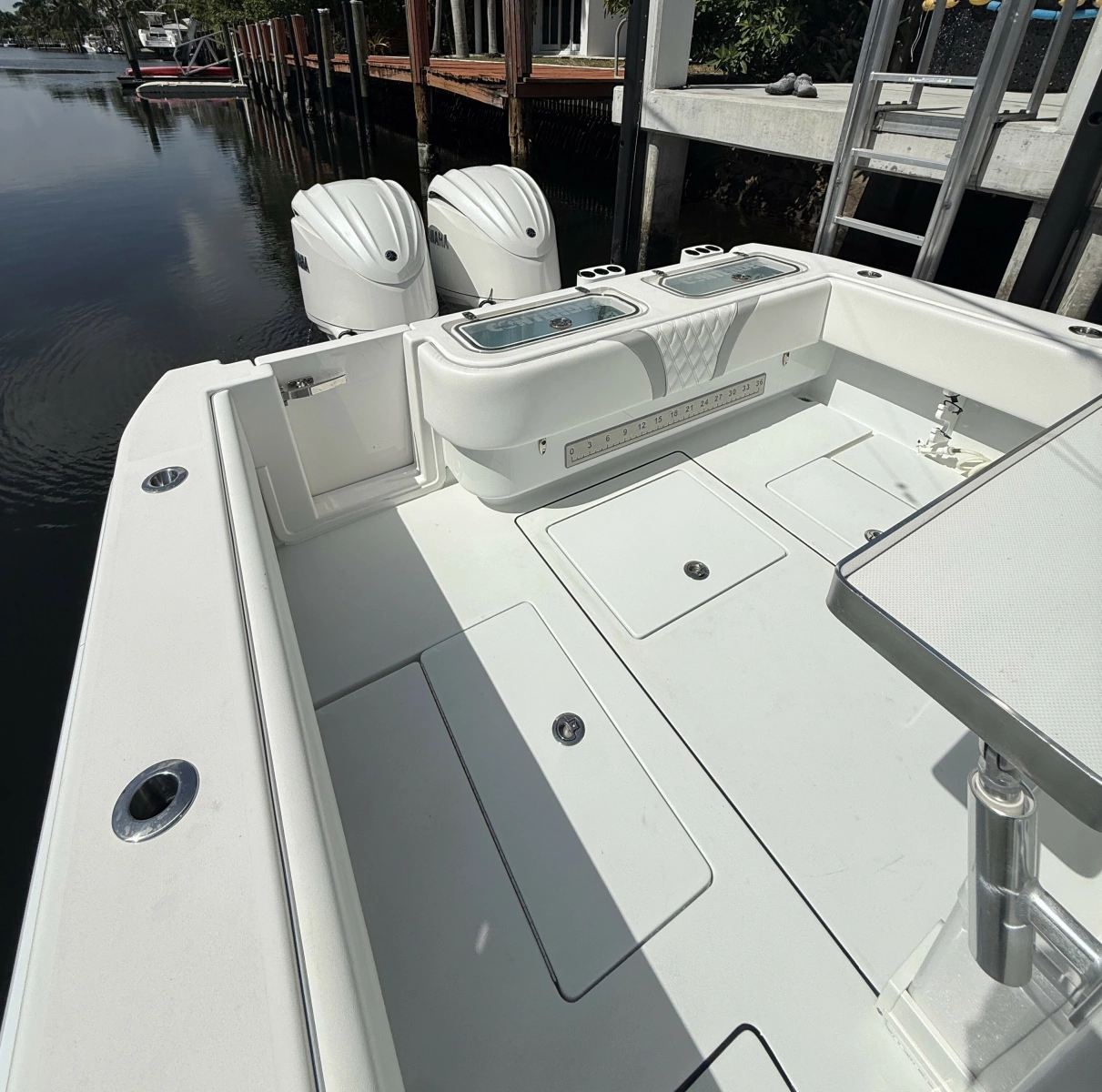 32ft Contender Yacht For Sale
