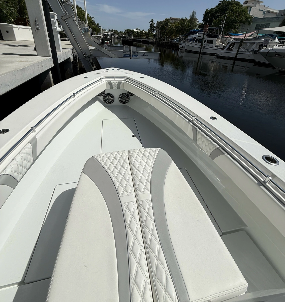 32ft Contender Yacht For Sale