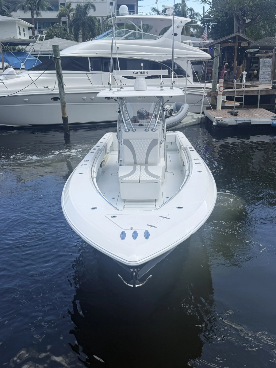 32ft Contender Yacht For Sale