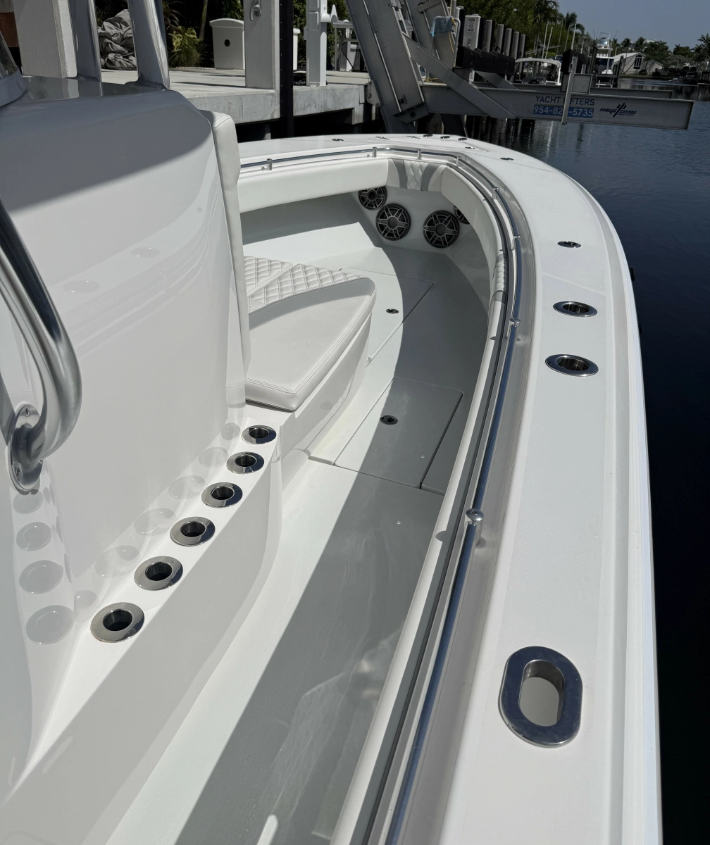 32ft Contender Yacht For Sale