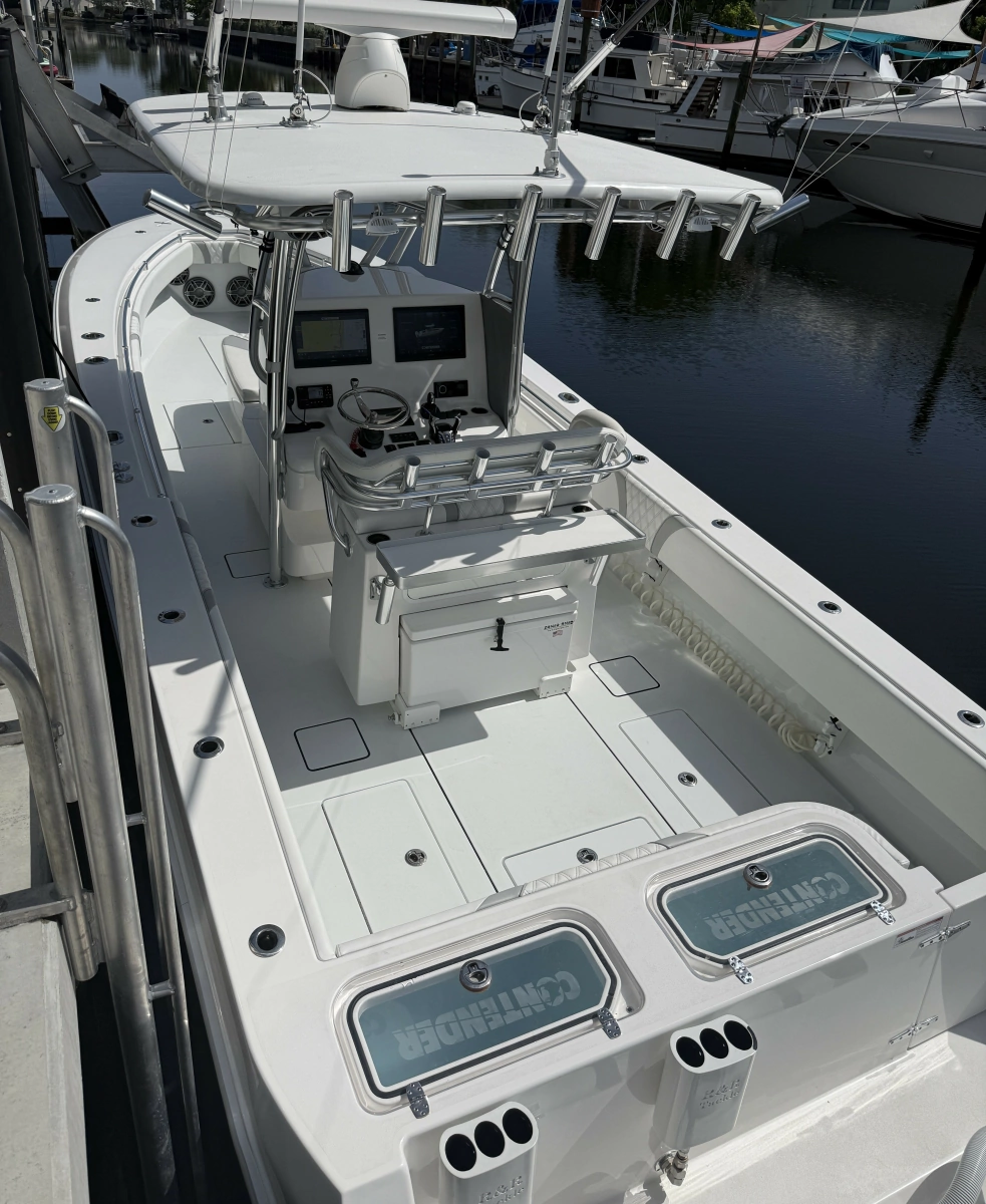 32ft Contender Yacht For Sale