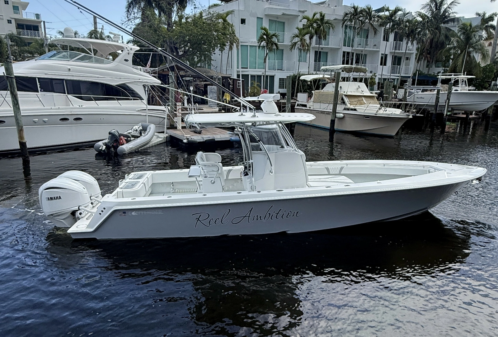 32ft Contender Yacht For Sale