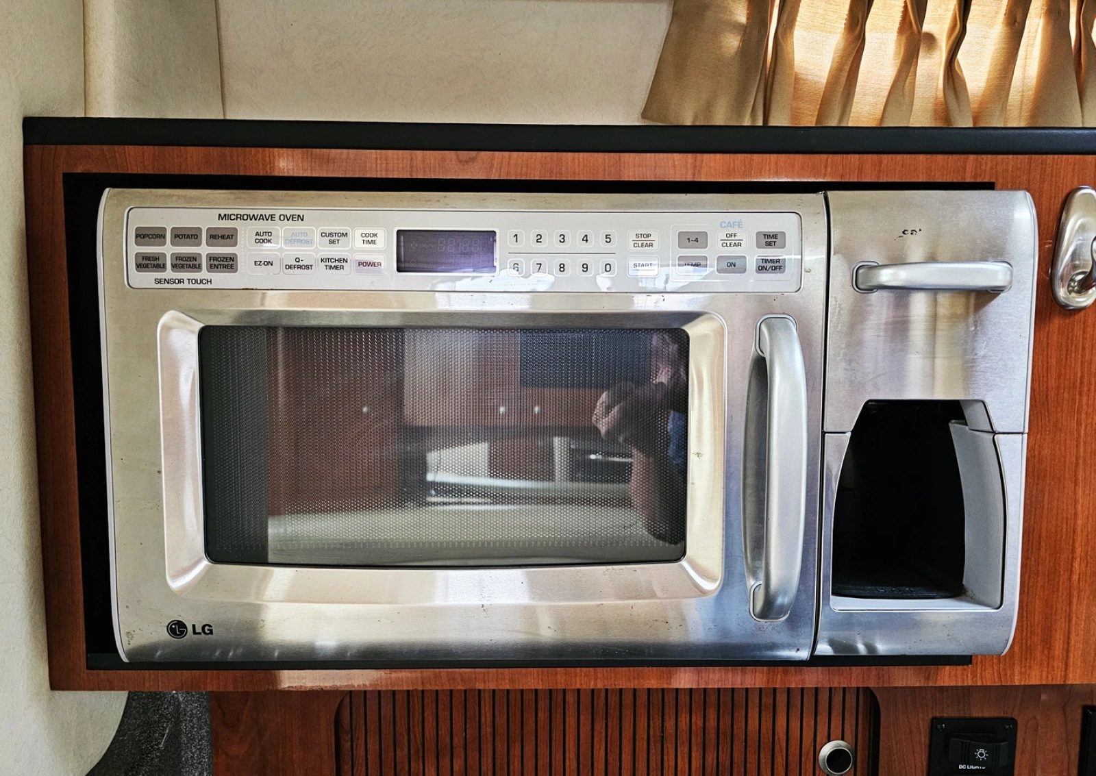 2007 Sea Ray 320