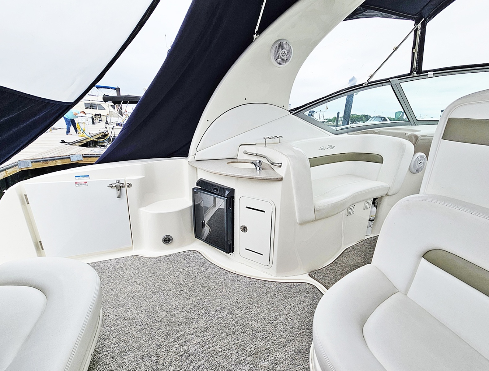 2007 Sea Ray 320