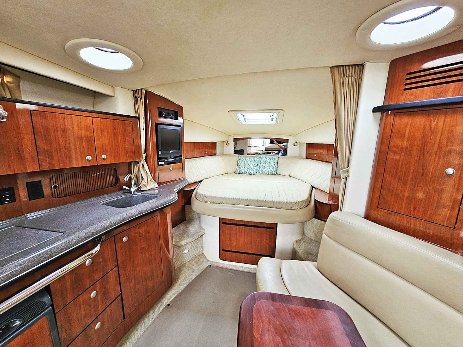 2007 Sea Ray 320