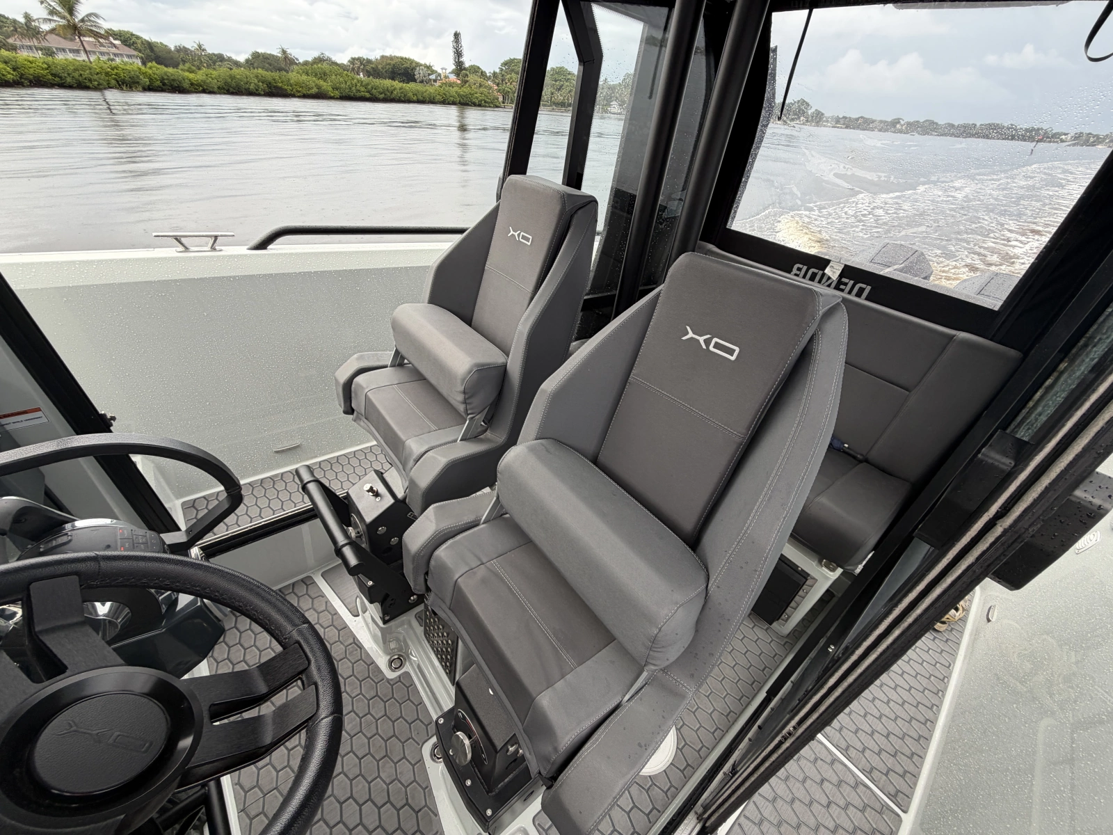 2023 XO Boats Dfndr 9