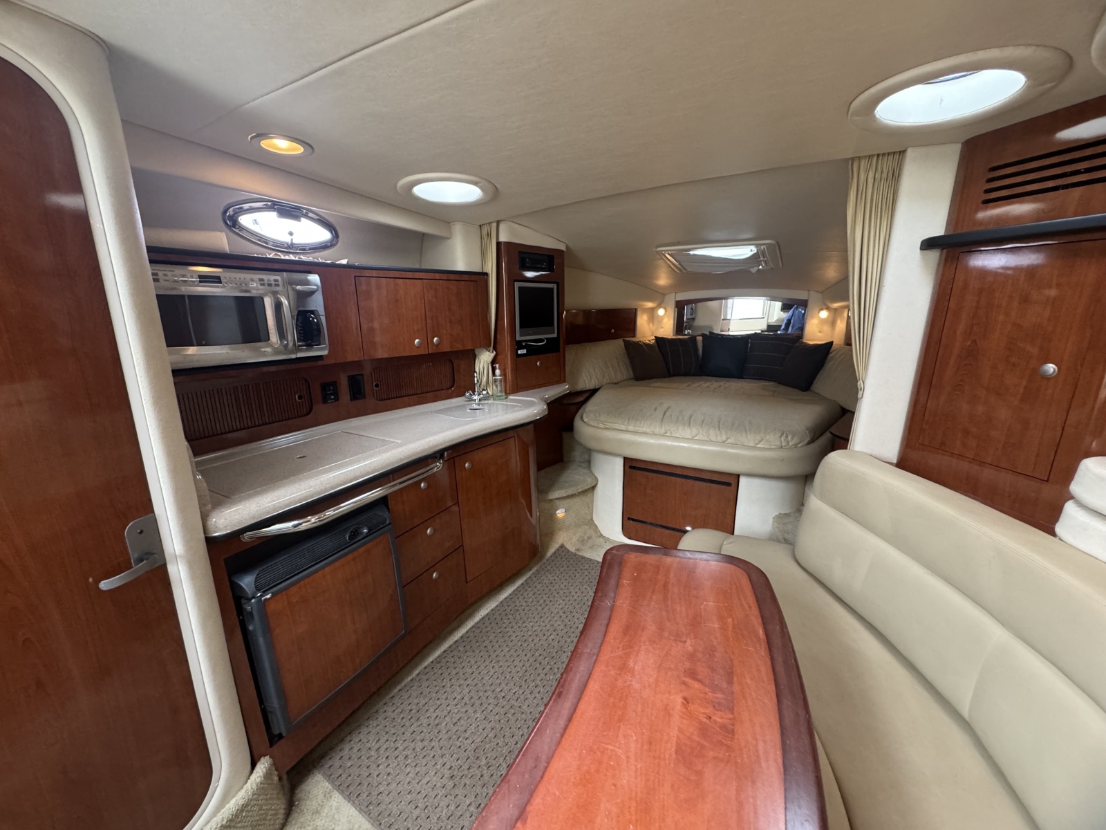 2006 Sea Ray 320 Sundancer