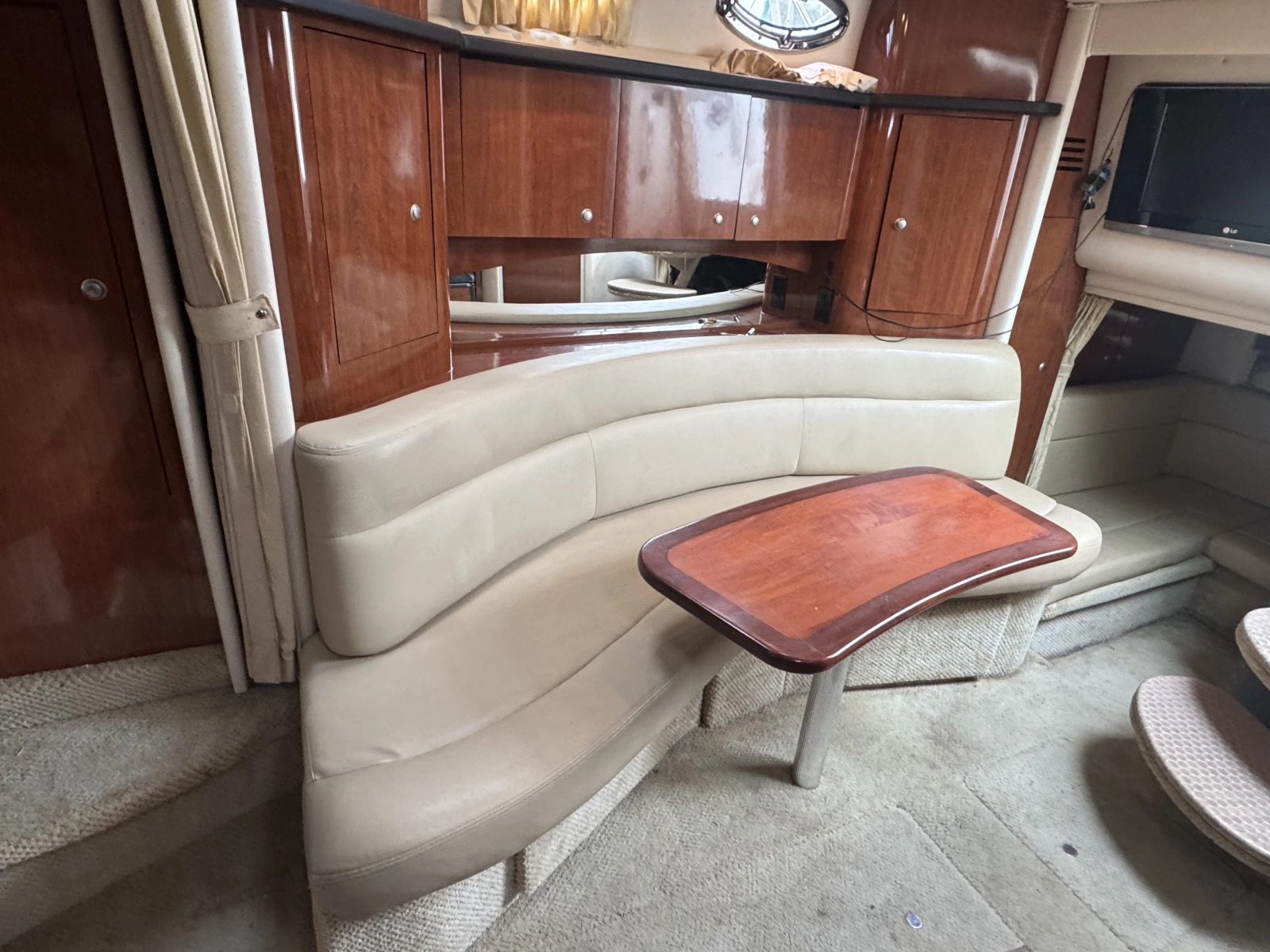32ft Sea Ray Yacht For Sale