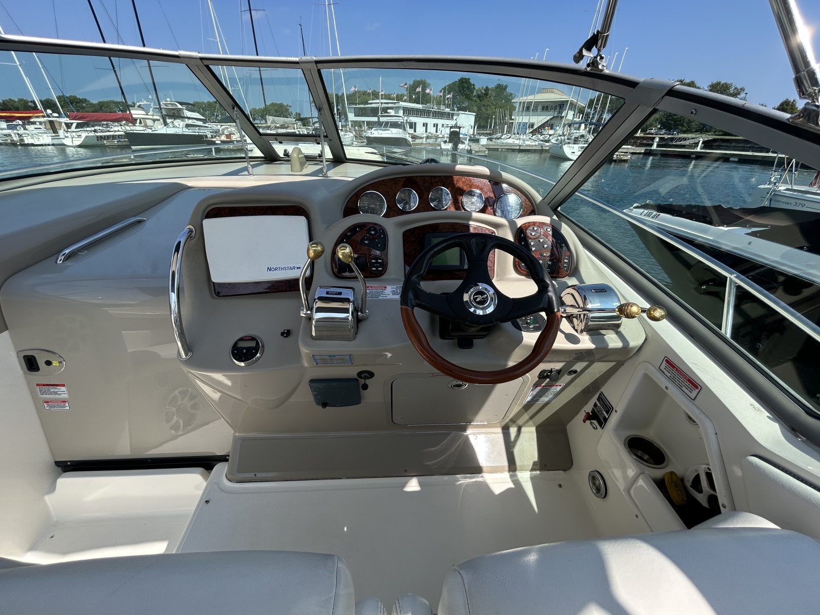 2006 Sea Ray Sundancer 320