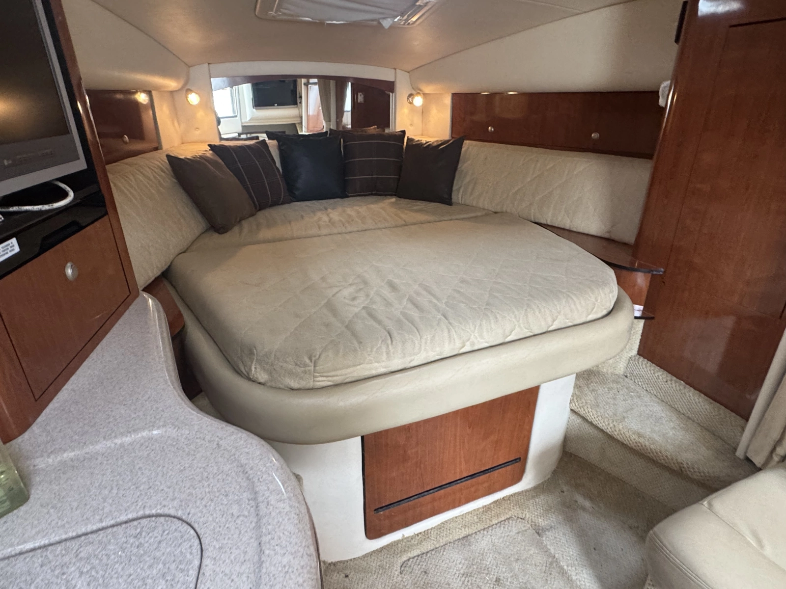 32ft Sea Ray Yacht For Sale