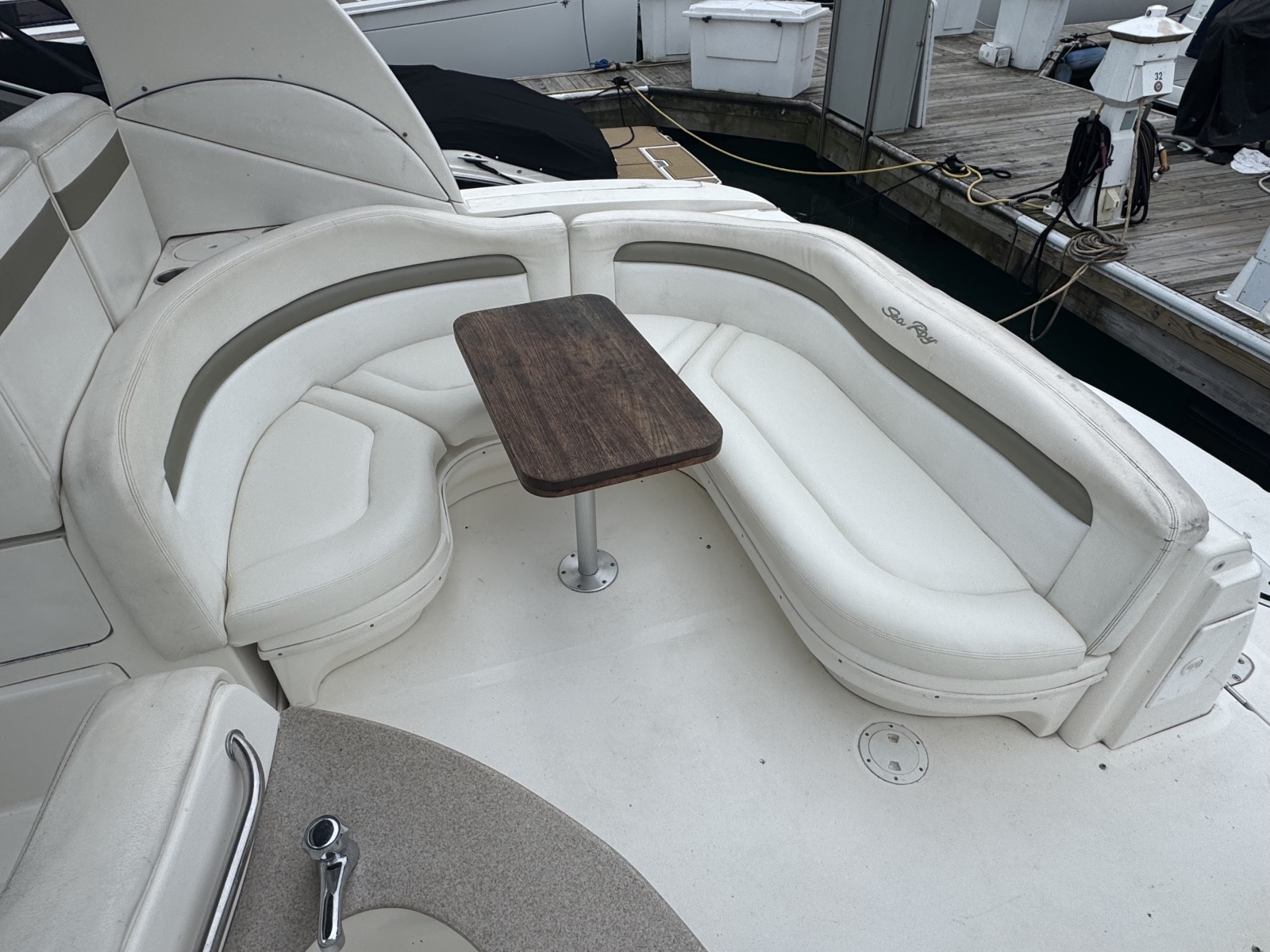 2006 Sea Ray 320 Sundancer