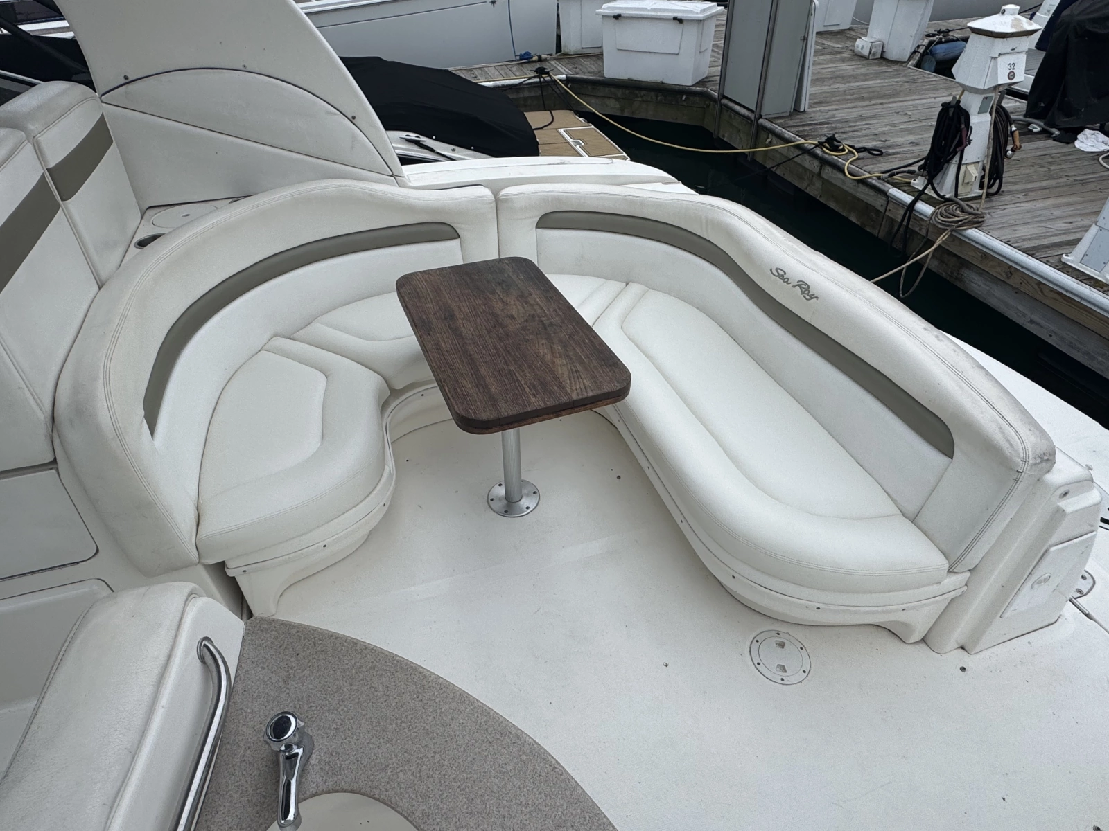 32ft Sea Ray Yacht For Sale