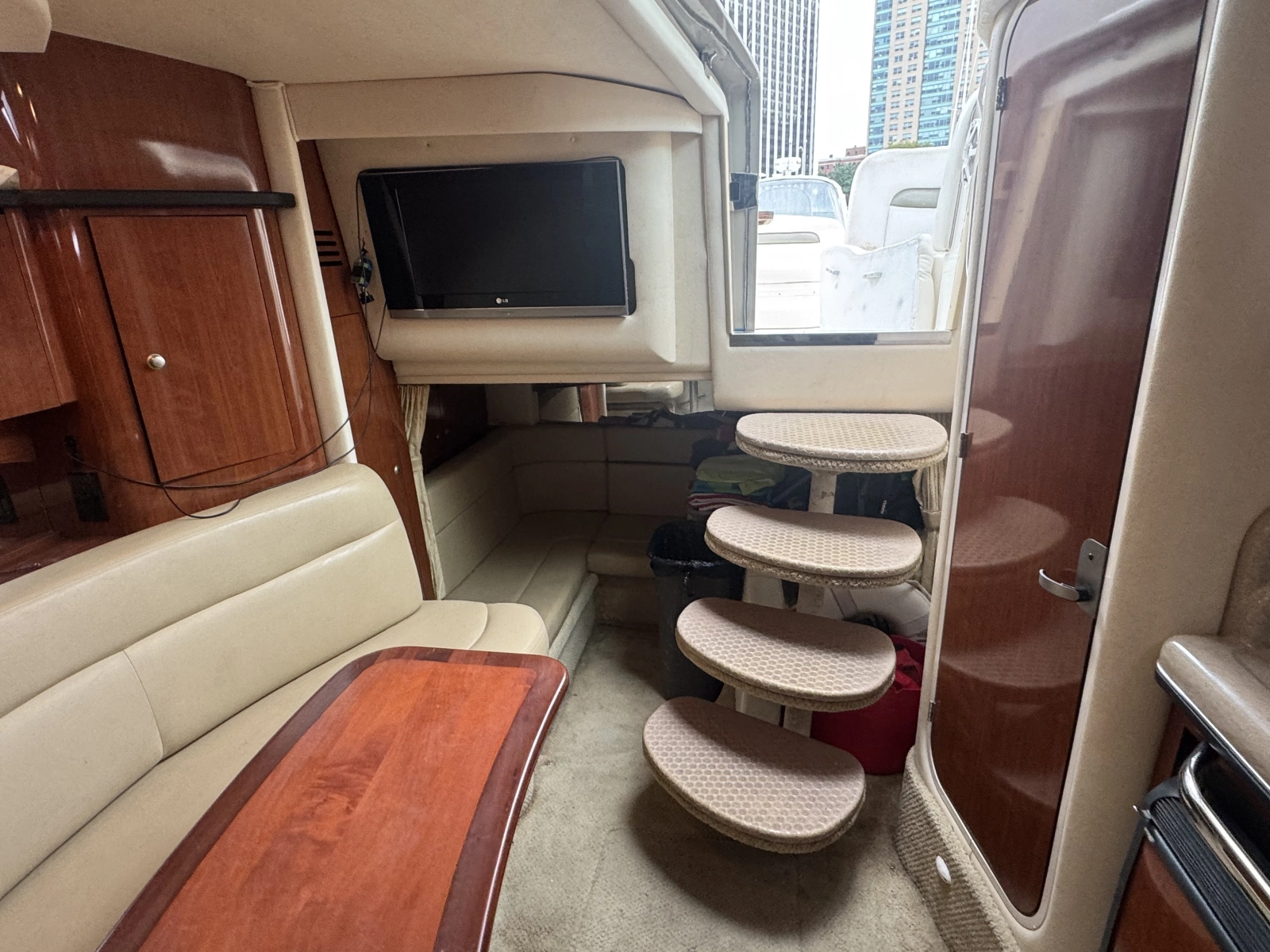 32ft Sea Ray Yacht For Sale