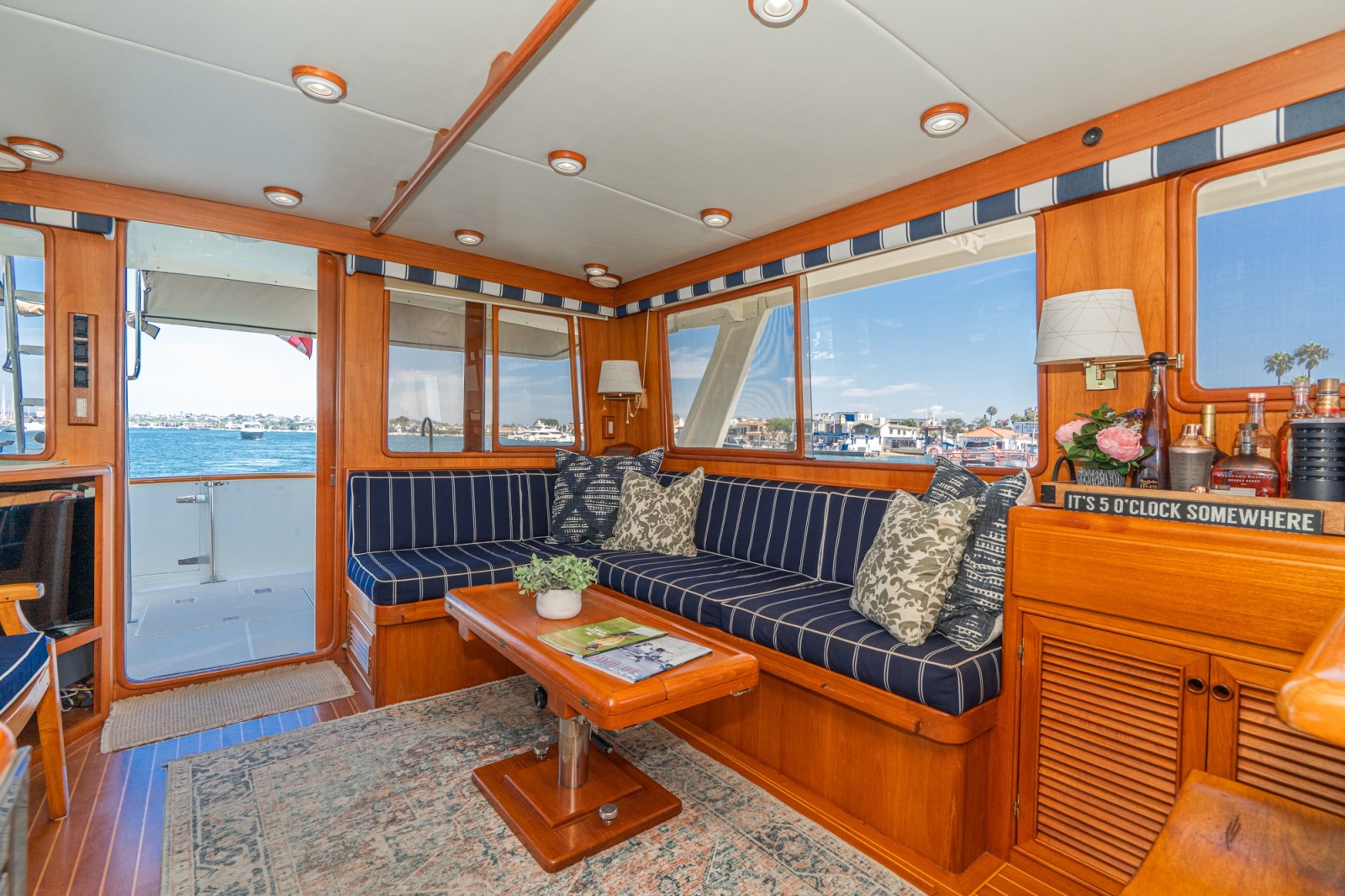 1999 Offshore Yachts 48 Sedan