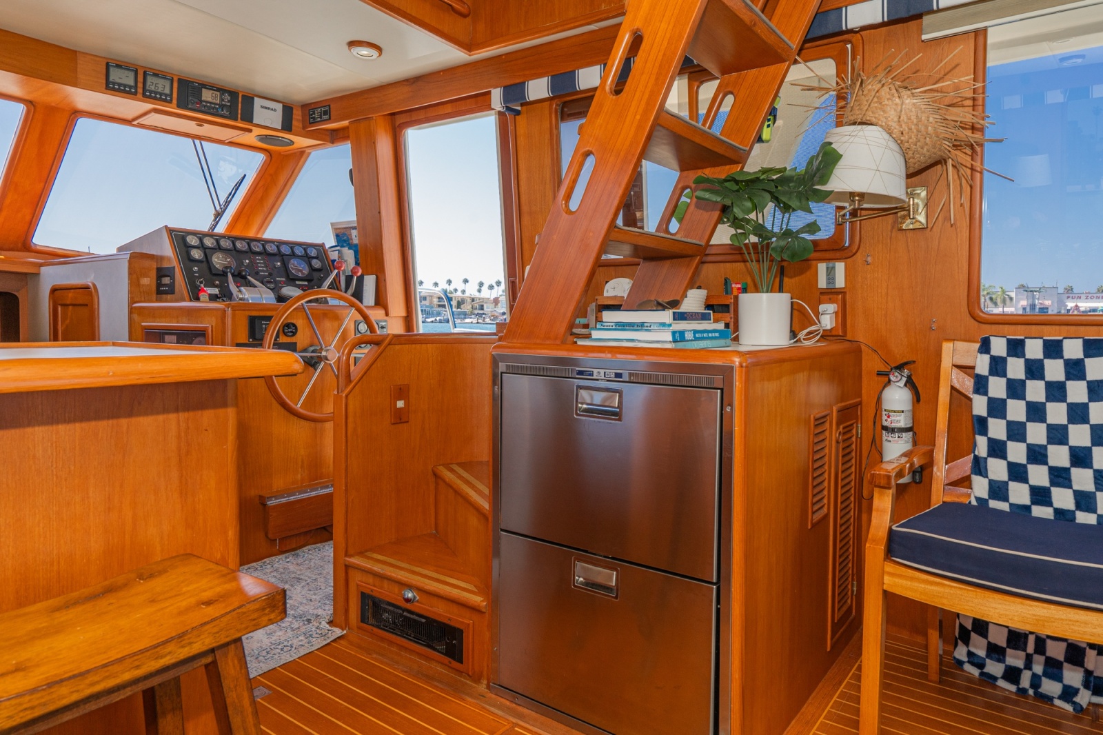 1999 Offshore Yachts 48 Sedan