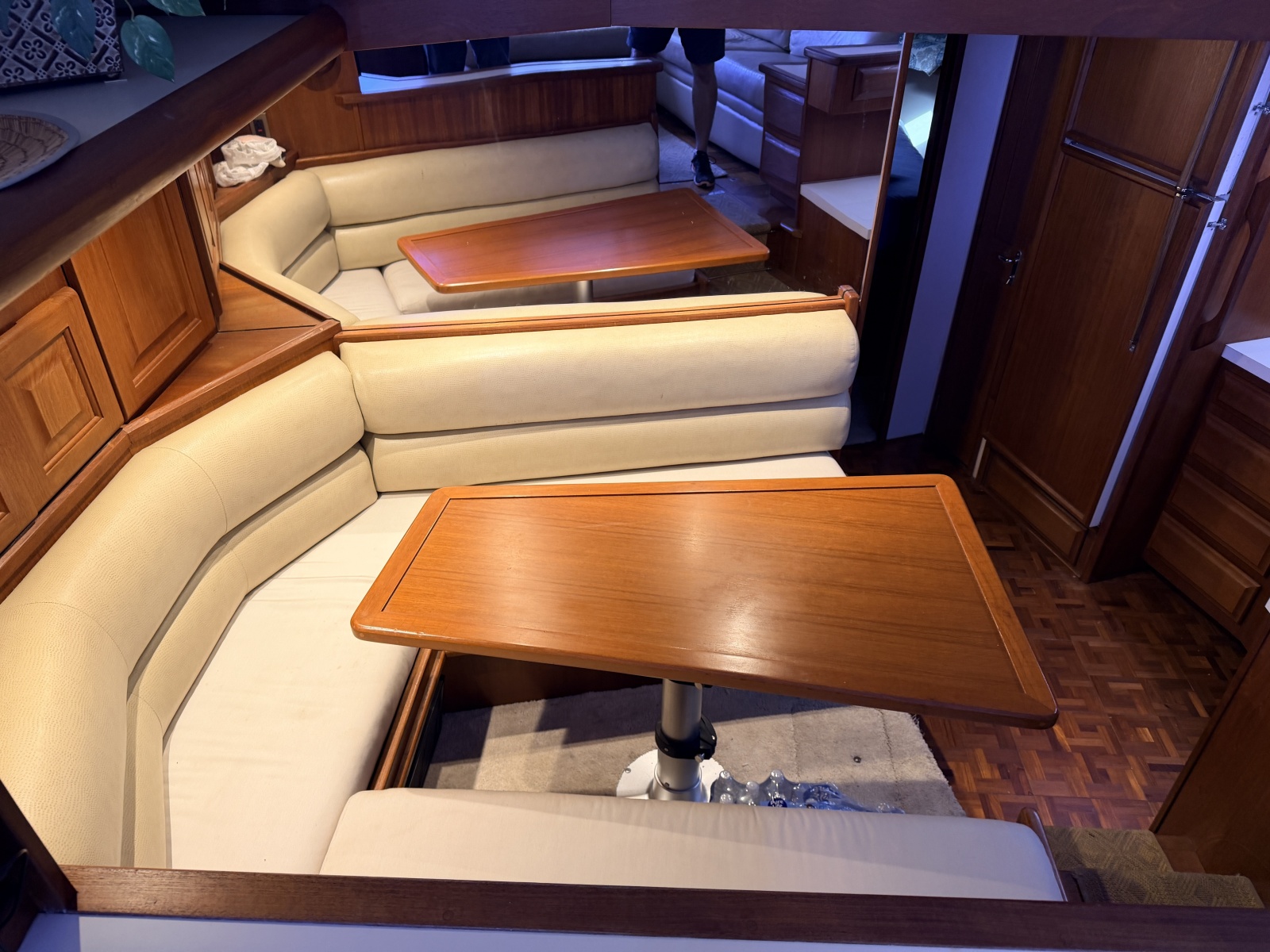 1989 Viking Viking 41 Convertible
