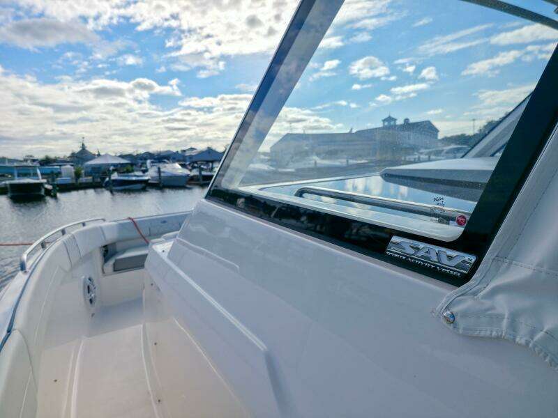 33ft Regal Yacht For Sale