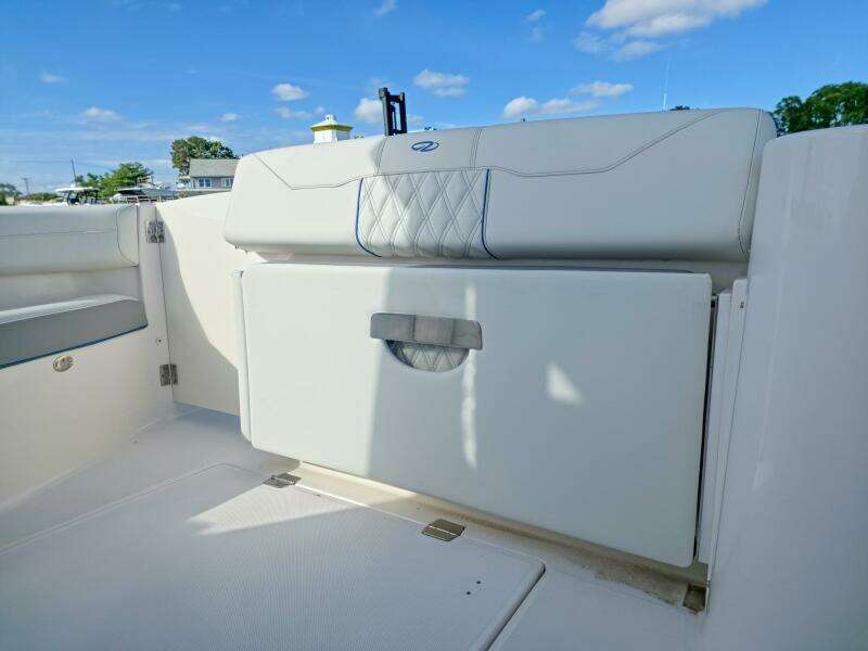 33ft Regal Yacht For Sale