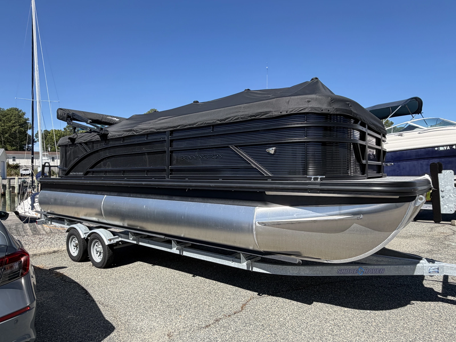 22ft Bennington Yacht For Sale