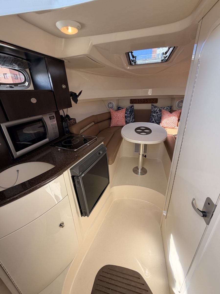 2006 Boston Whaler 285 Conquest