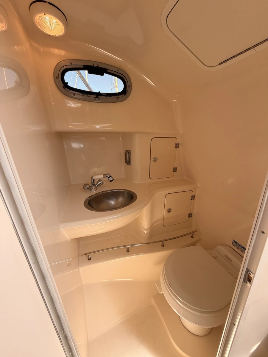 2006 Boston Whaler 285 Conquest