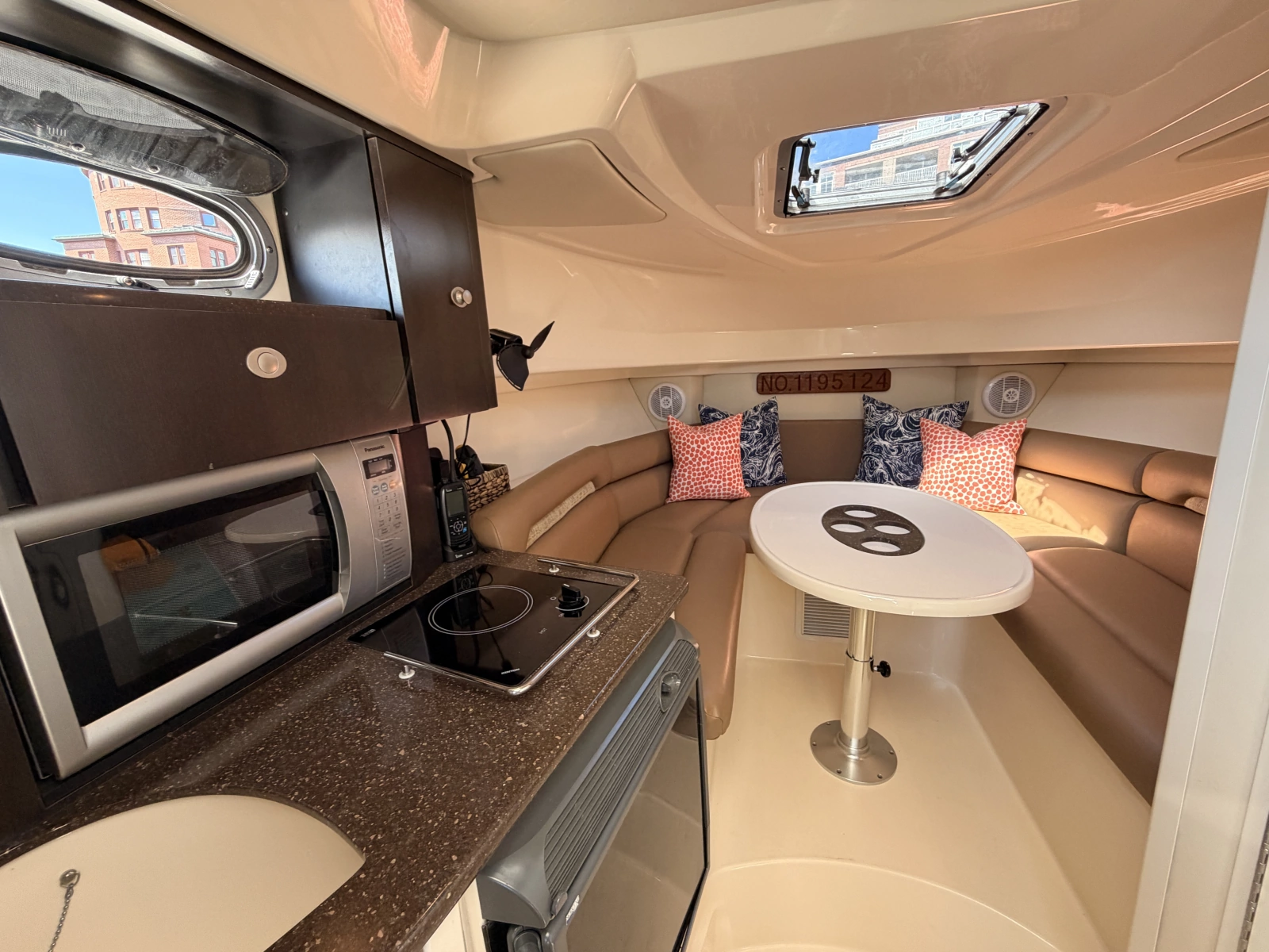 2006 Boston Whaler 285 Conquest