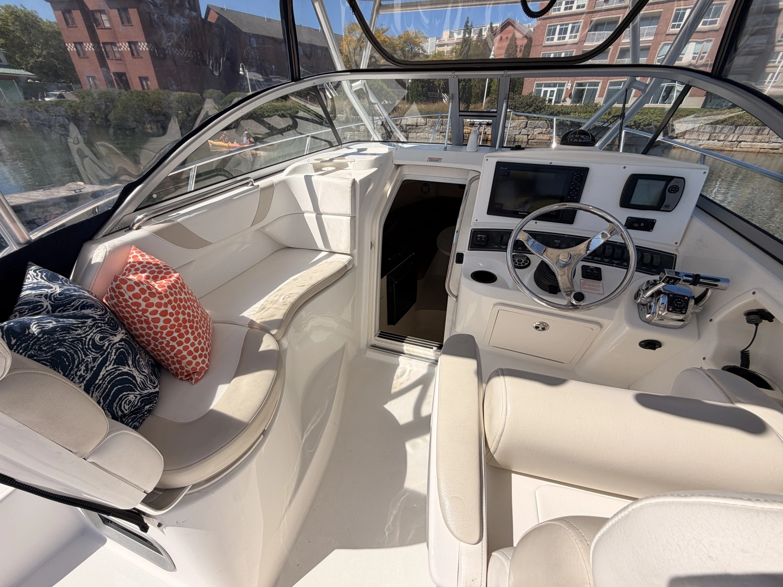 2006 Boston Whaler 285 Conquest