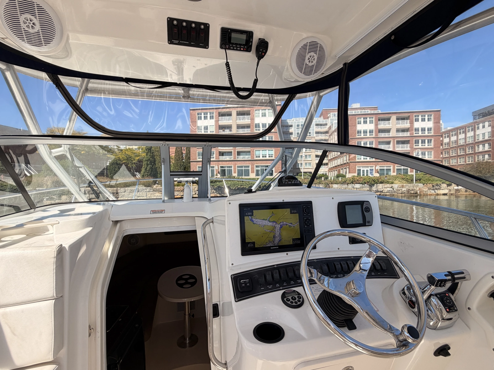2006 Boston Whaler 285 Conquest