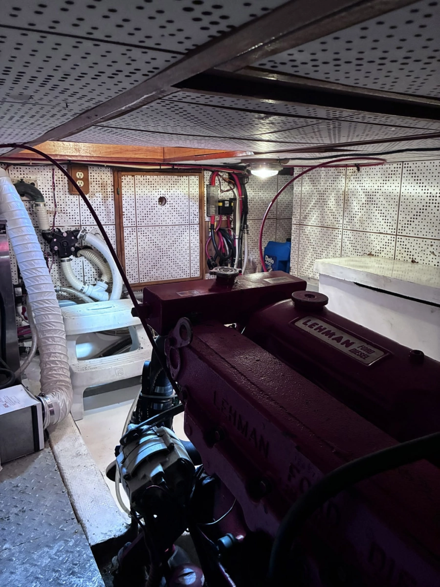 1979 Ocean Alexander 40 Double Cabin