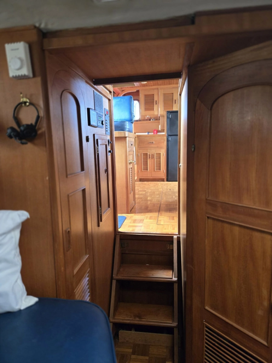 1979 Ocean Alexander 40 Double Cabin