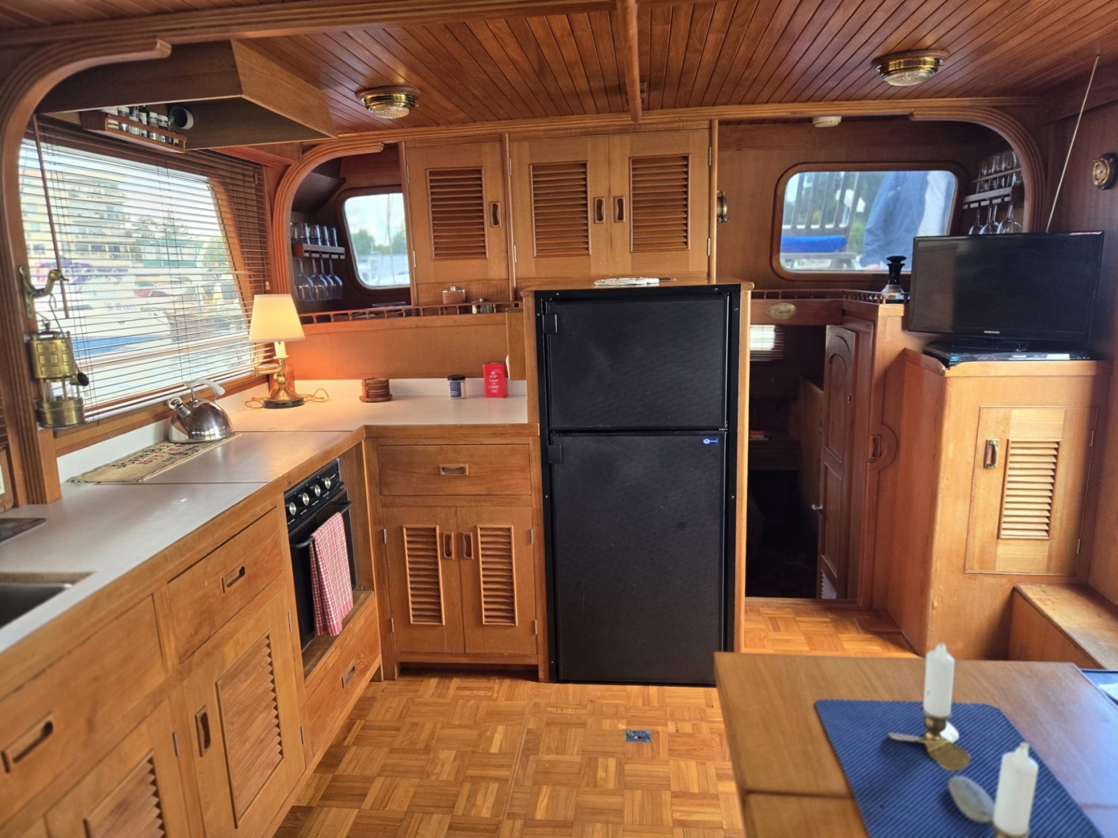 1979 Ocean Alexander 40 Double Cabin