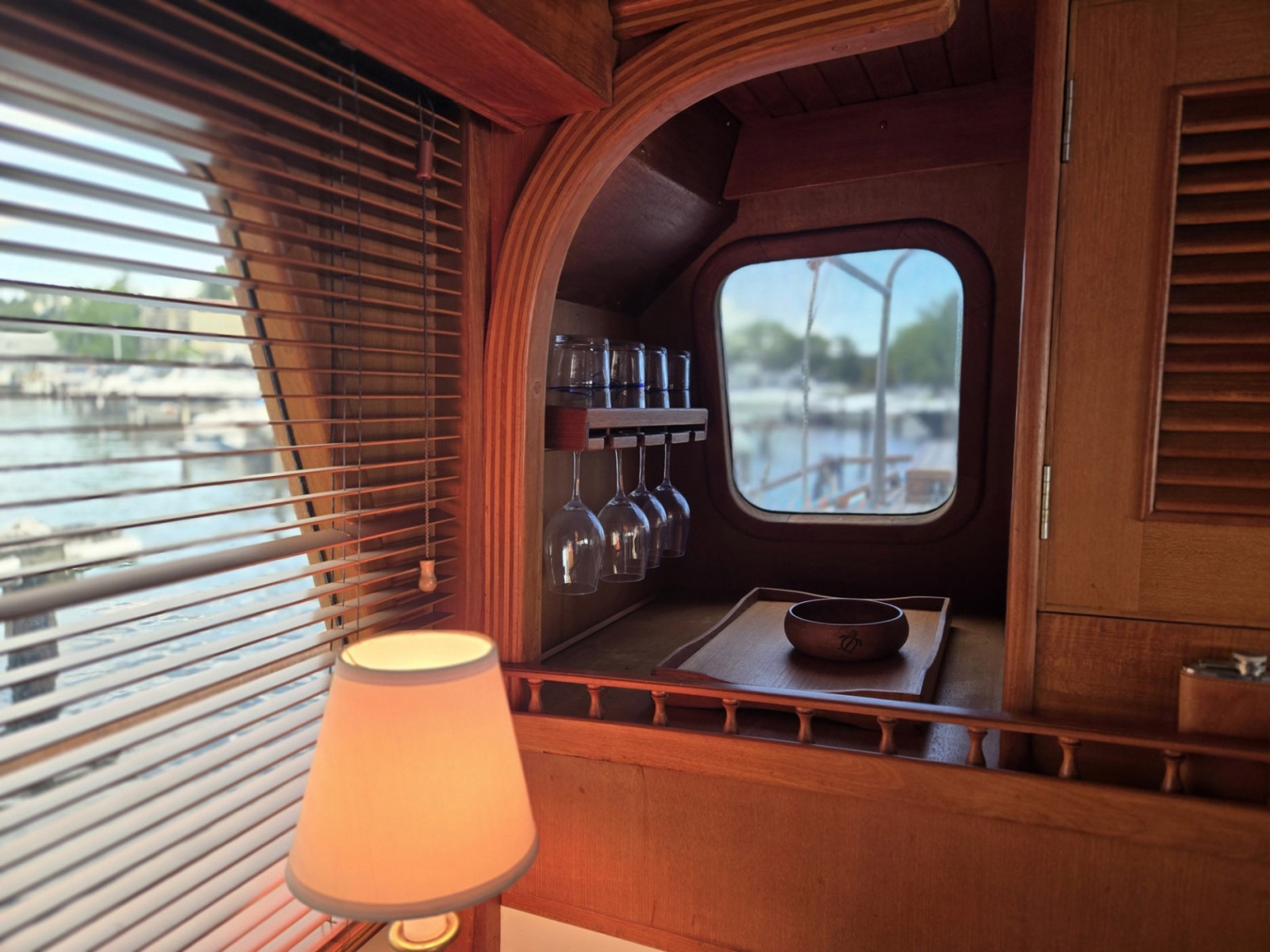 1979 Ocean Alexander 40 Double Cabin