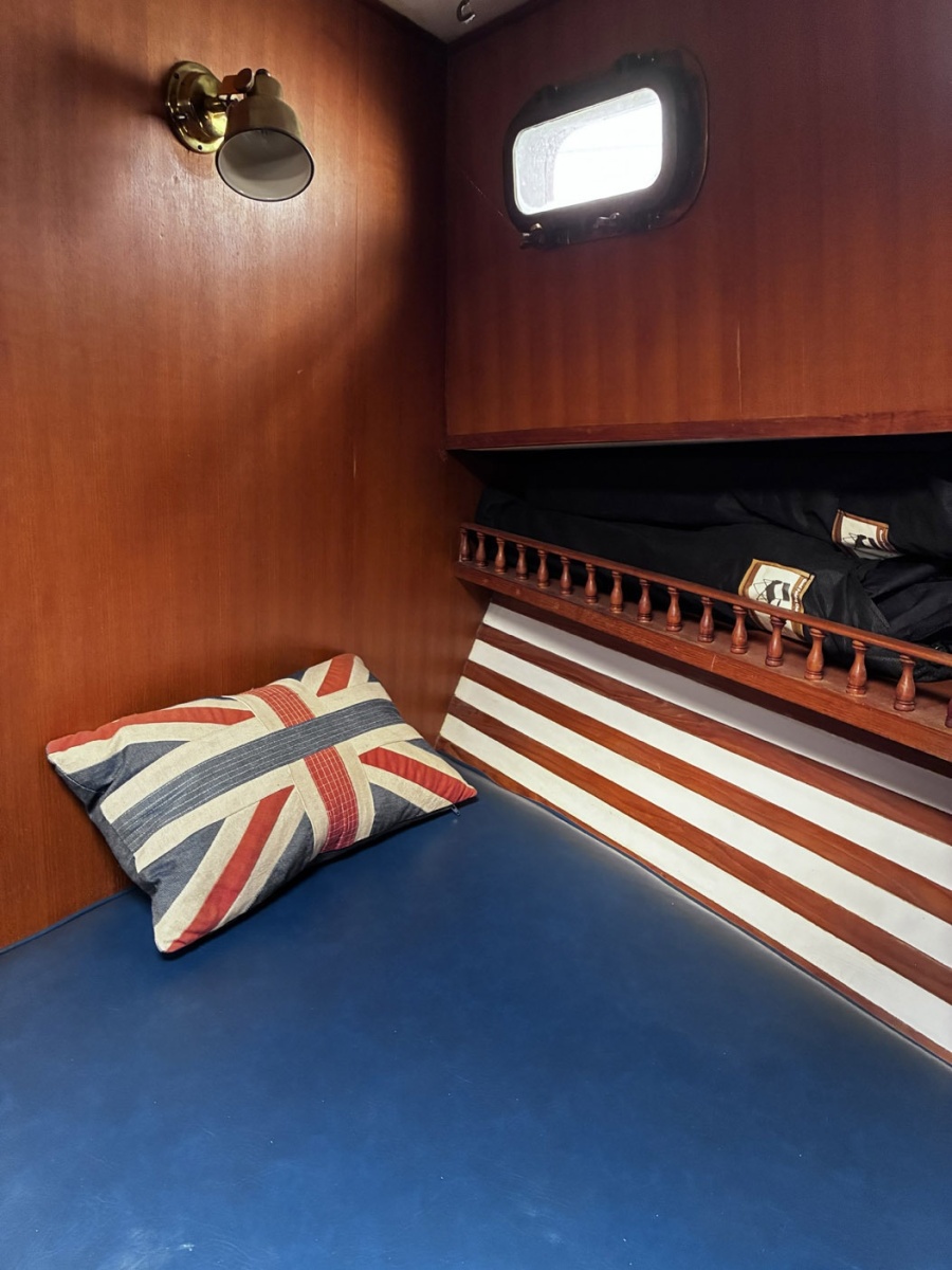 1979 Ocean Alexander 40 Double Cabin
