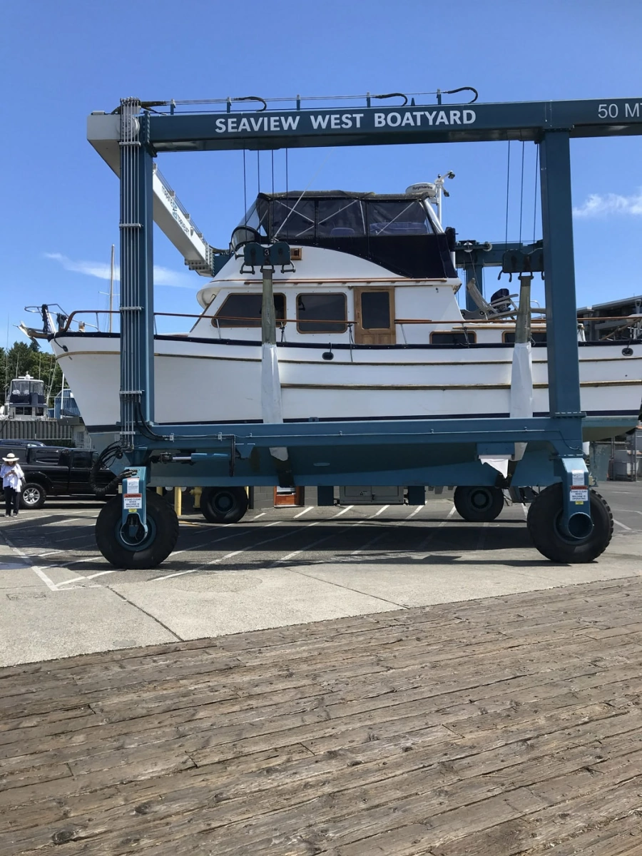 1979 Ocean Alexander 40 Double Cabin