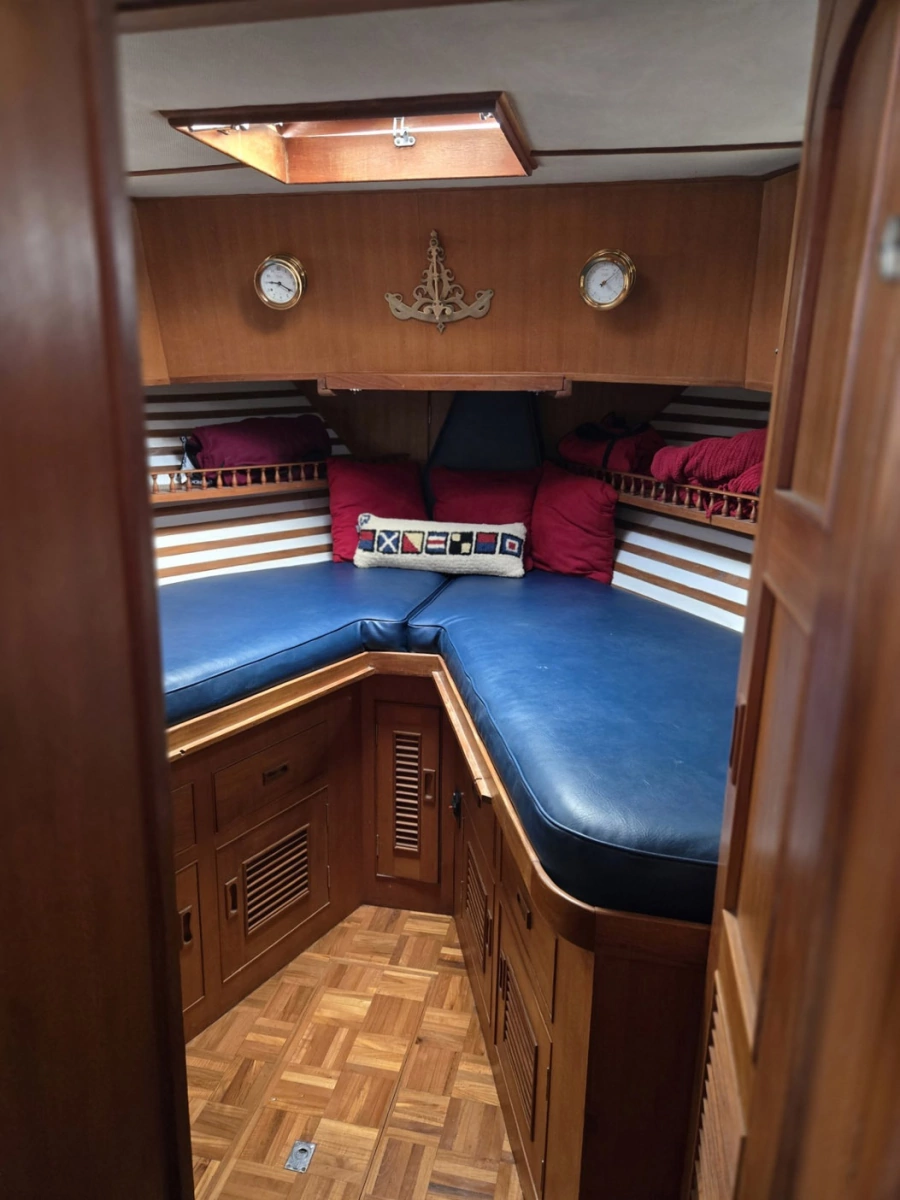 1979 Ocean Alexander 40 Double Cabin