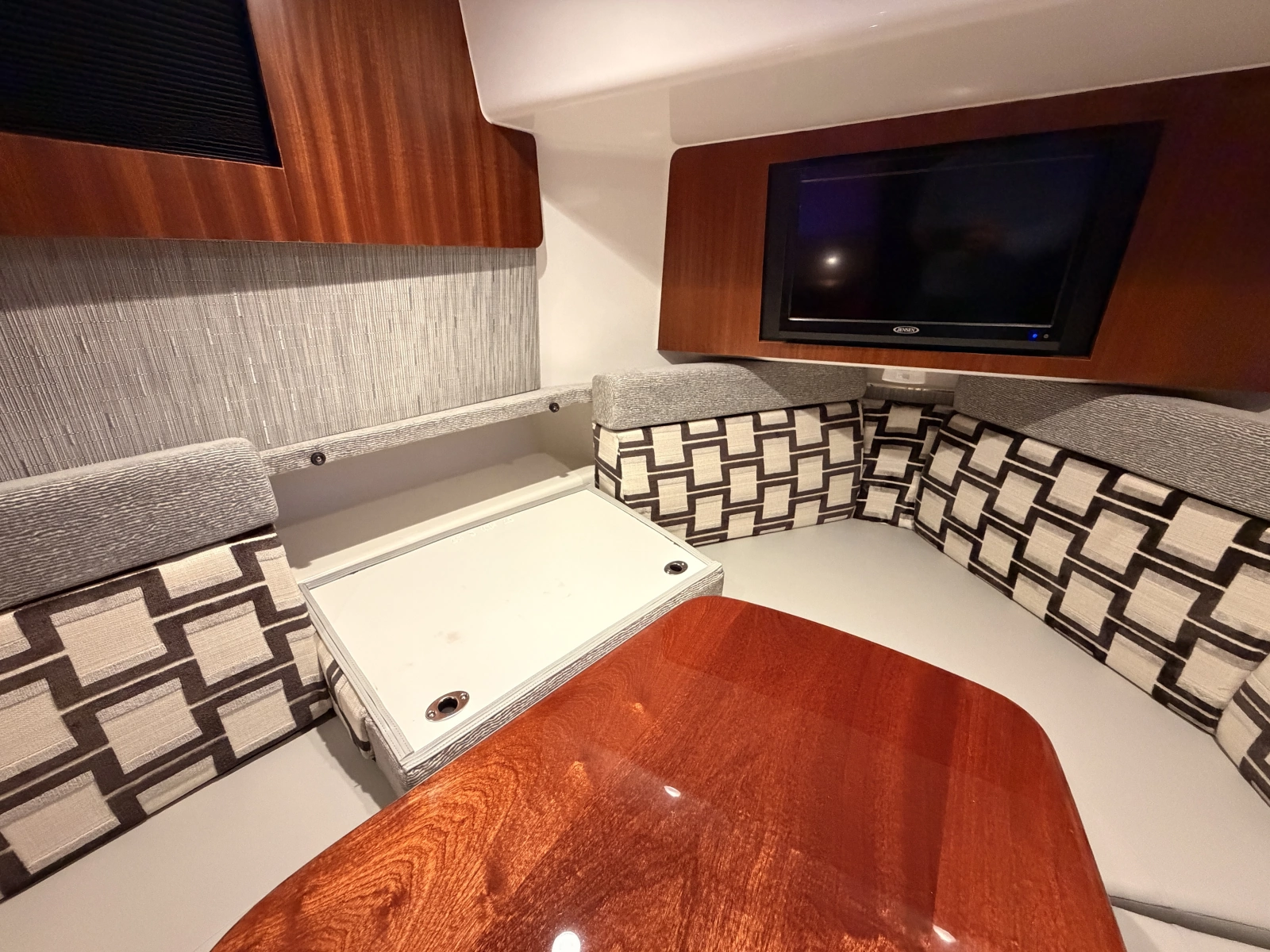 Sea Shed 37ft Pursuit Yacht For Sale
