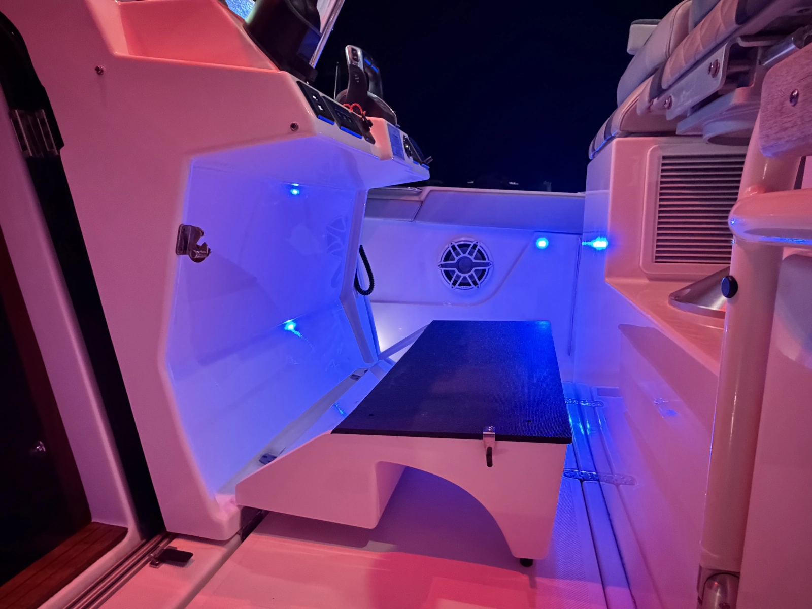 Sea Shed 37ft Pursuit Yacht For Sale