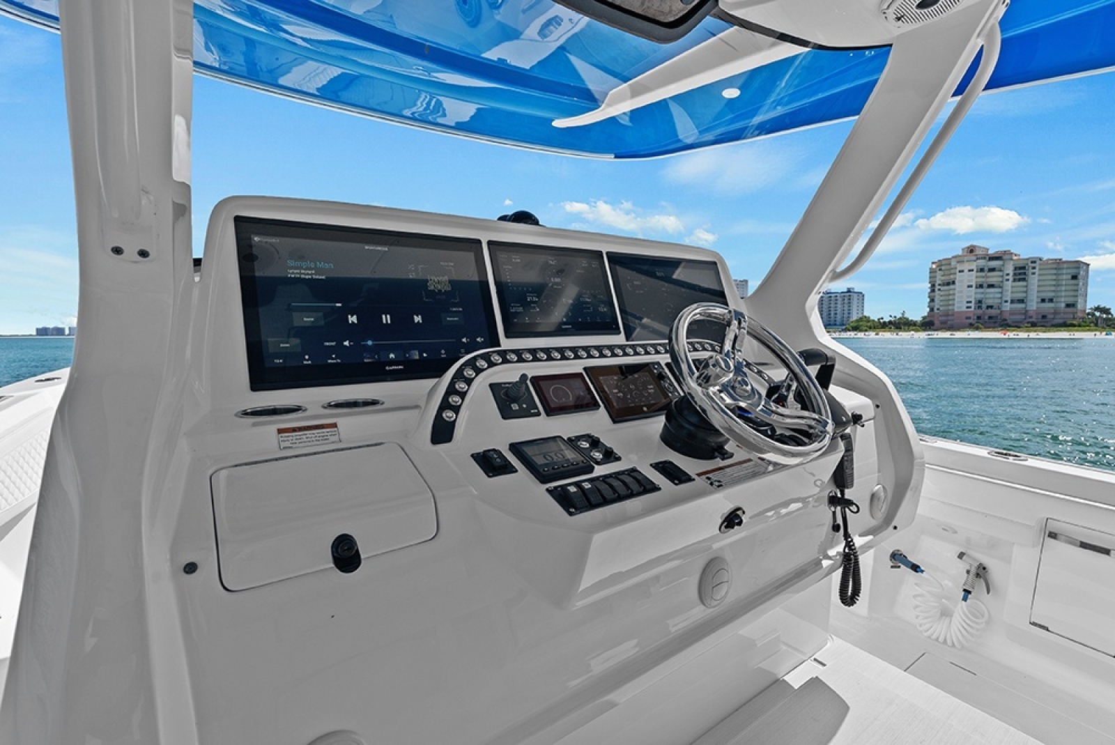 Helm station