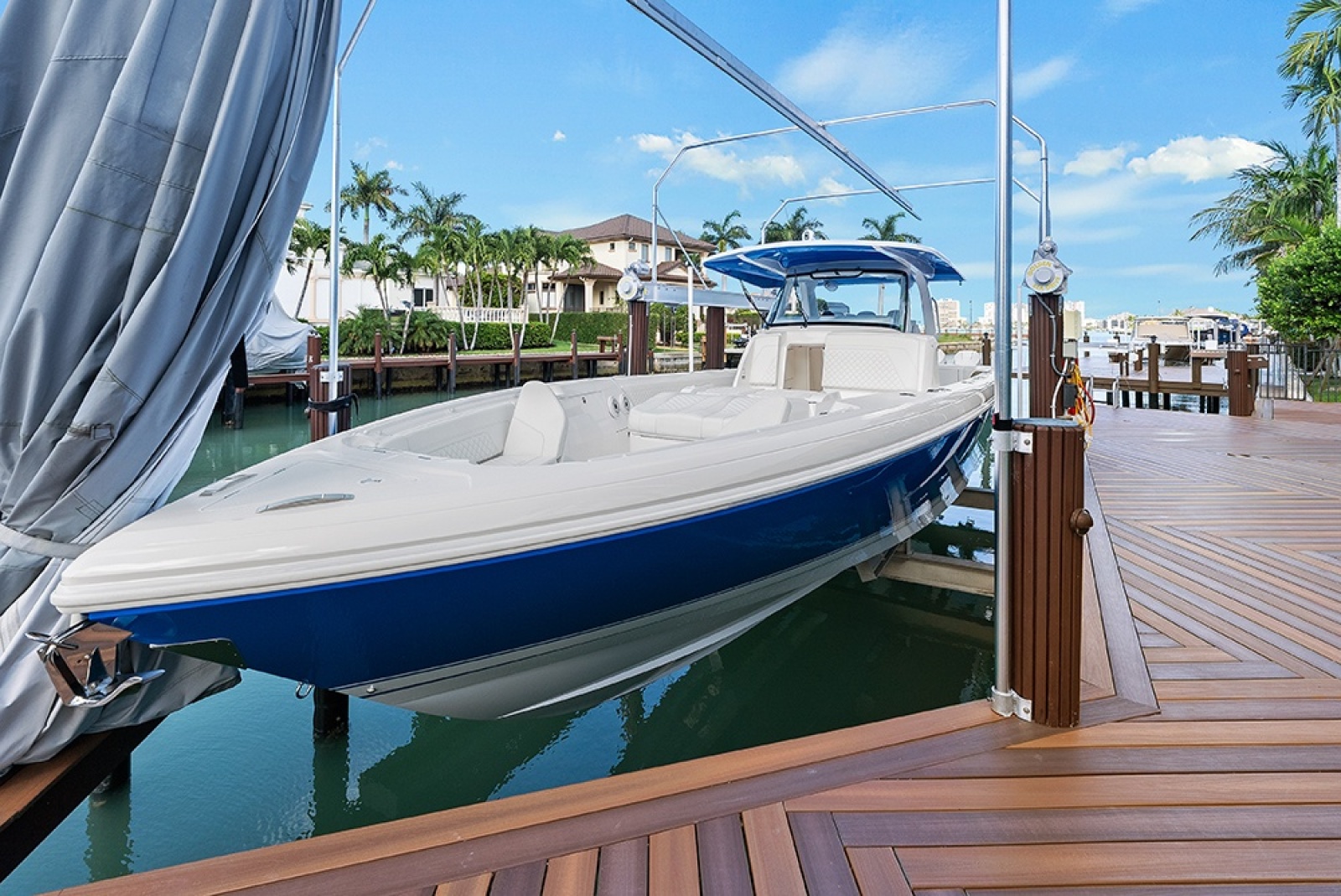 Port bow profile while boat is on lift