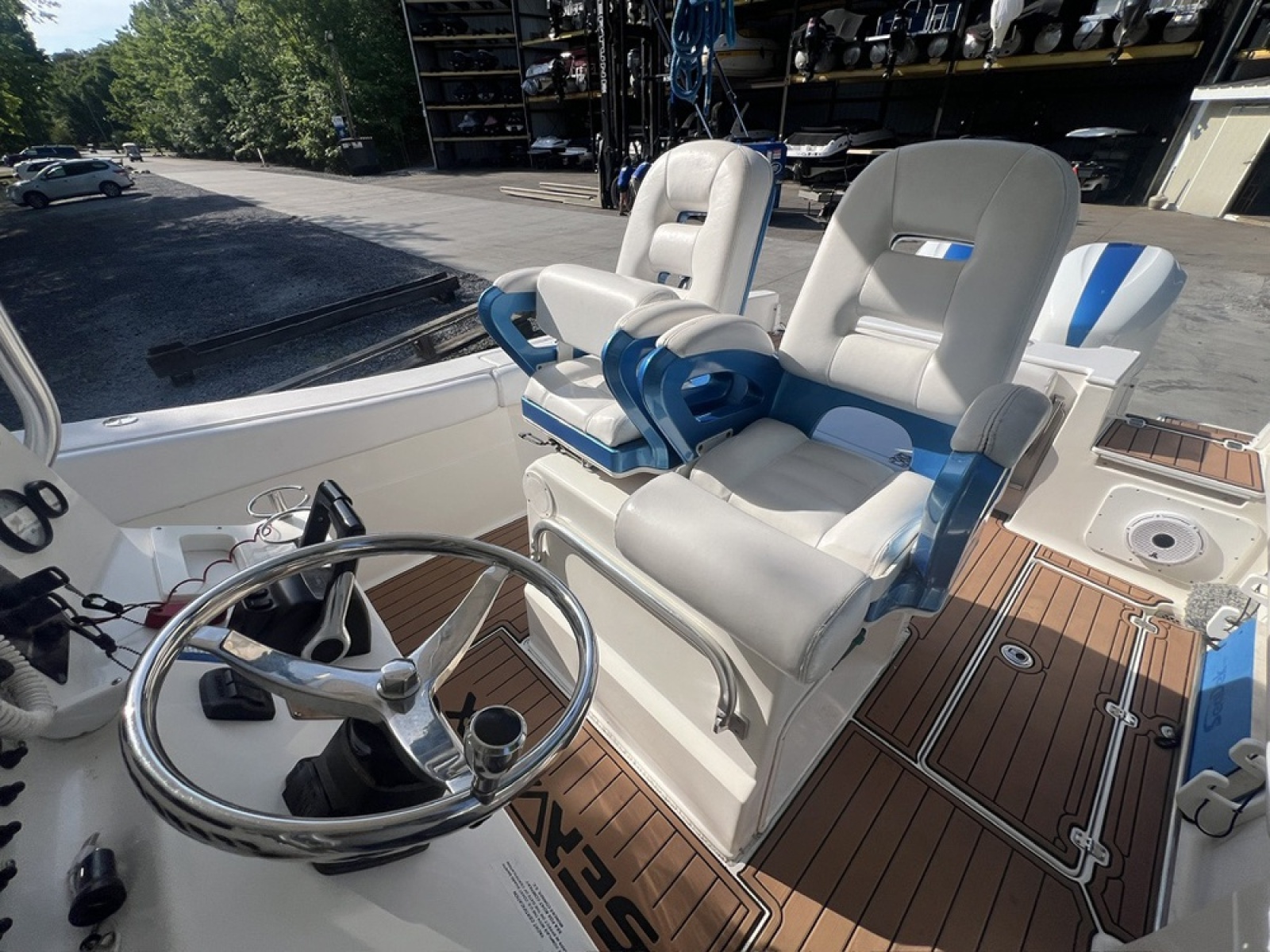 Helm seats