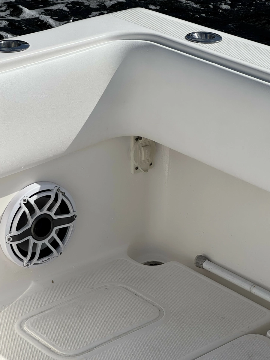 2013 Invincible 36 Open Fisherman