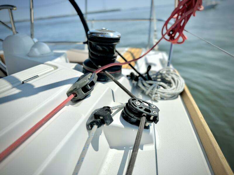 2015 Jeanneau 379
