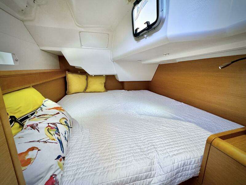 2015 Jeanneau 379